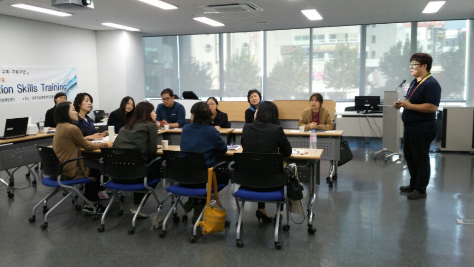 자살예방전문가 교육(ASIST-Applied Suicide Intervention Skills Training)