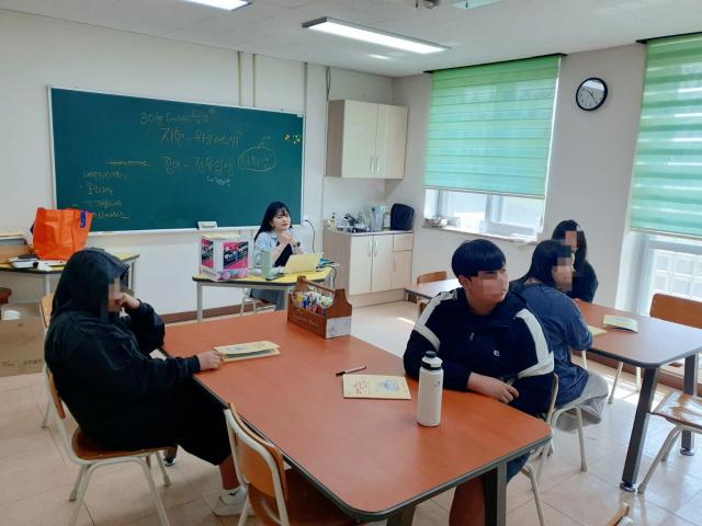 스마트폰 사용장애 개입 프로그램 운영(2회기)